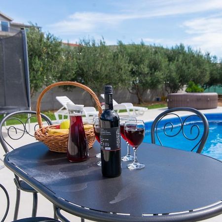 Villa Initium,Heated Pool All Season Trogir Kültér fotó