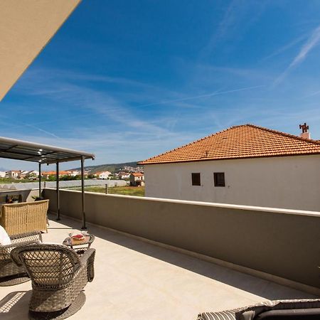 Villa Initium,Heated Pool All Season Trogir Kültér fotó
