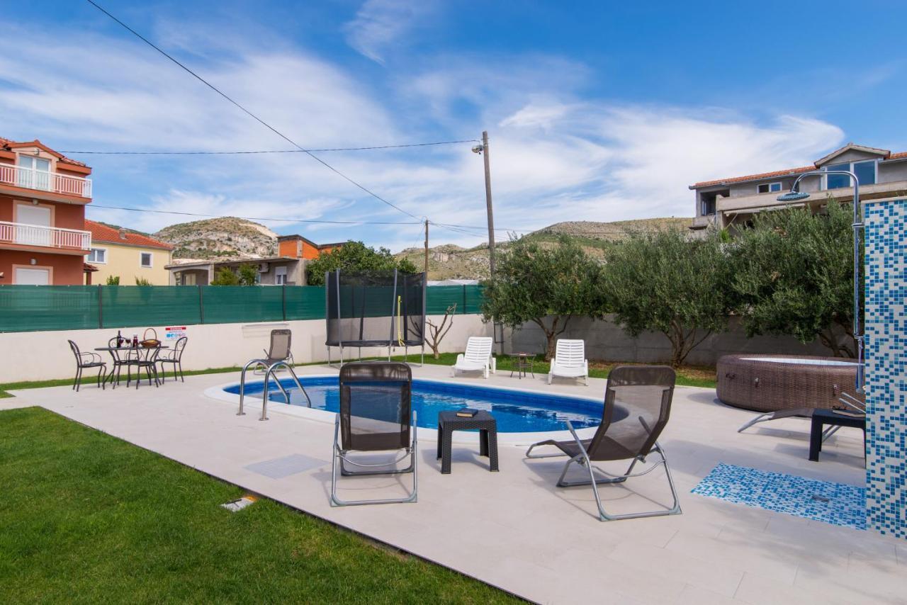 Villa Initium,Heated Pool All Season Trogir Kültér fotó