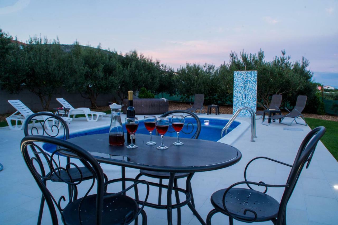 Villa Initium,Heated Pool All Season Trogir Kültér fotó