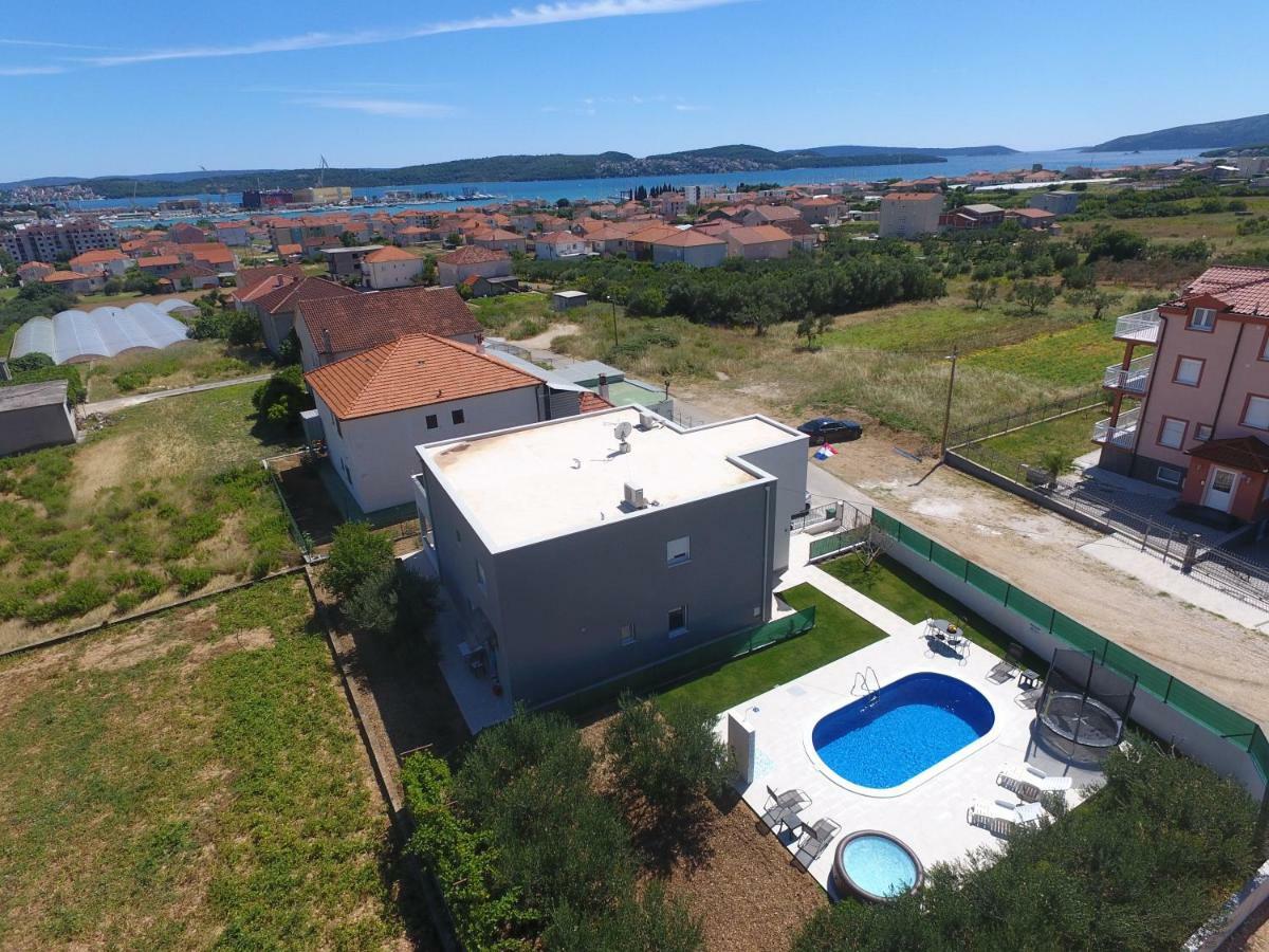 Villa Initium,Heated Pool All Season Trogir Kültér fotó
